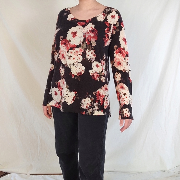 Sanctuary Floral Long Sleeved Shirt/Sweater - Picture 2 of 6